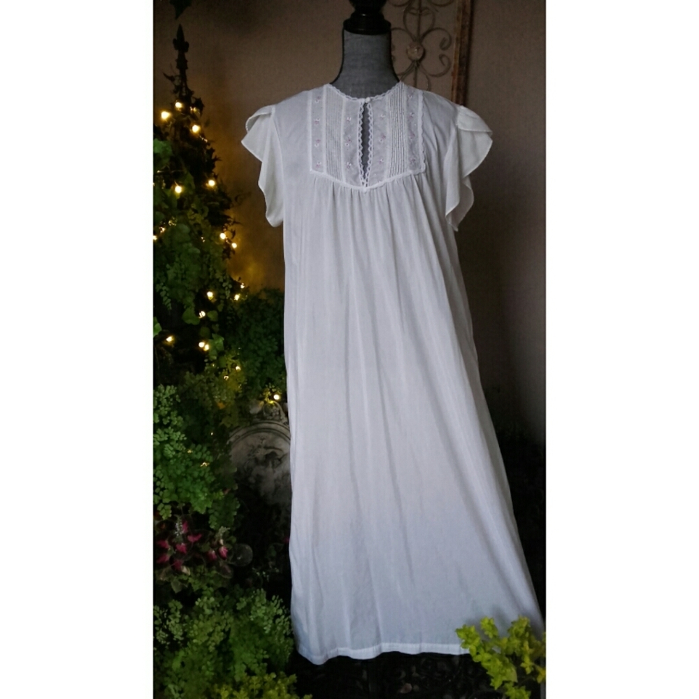Vintage Barbizon Nightgown
